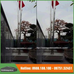 Cột cờ inox có bánh xe di động