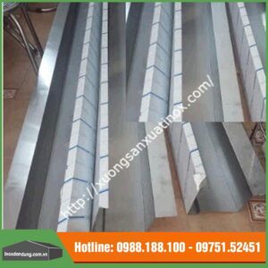 Đặt máng inox theo yêu cầu