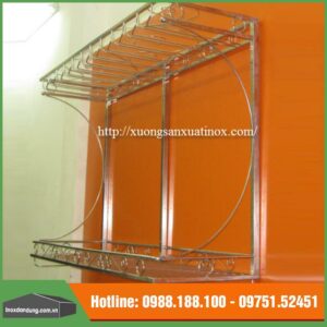Giá treo ly inox bắn tường quán cafe