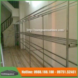 Kệ inox 3 tầng