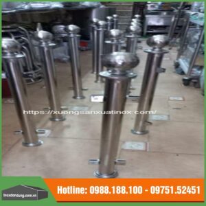 Trụ inox láp kính quây ngân hàng