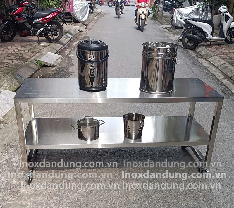 Ban inox nha bep co banh xe 2 | Inox dân dụng Toán Huệ