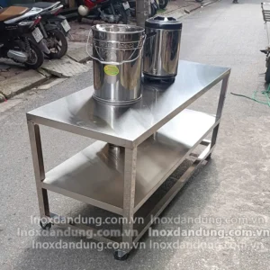 Bàn inox nhà bếp có bánh xe