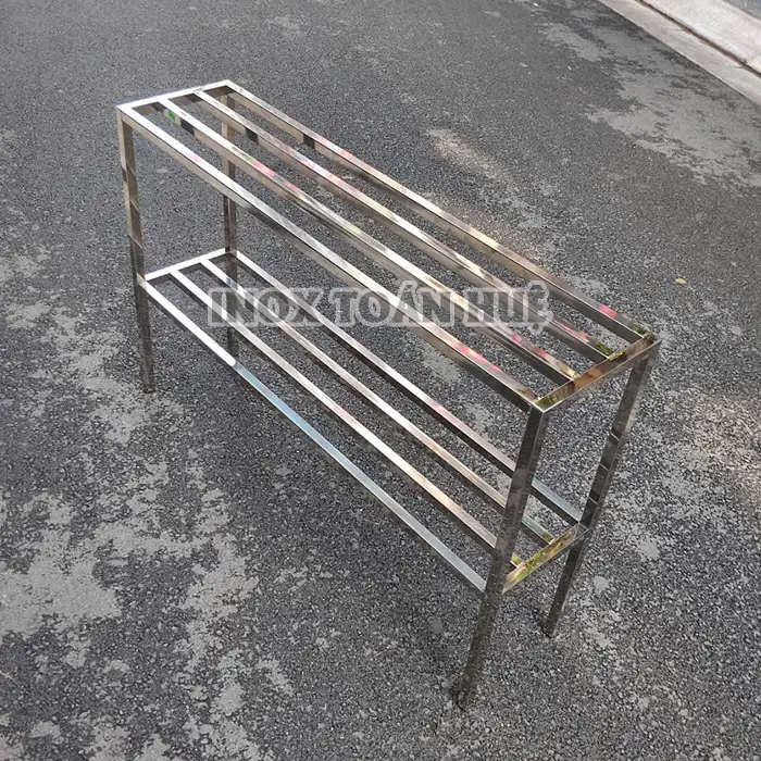Mặt bên của kệ để bể cá inox