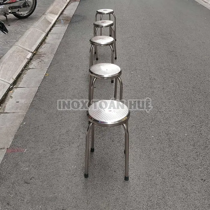 Mặt trước của ghế inox mặt tròn