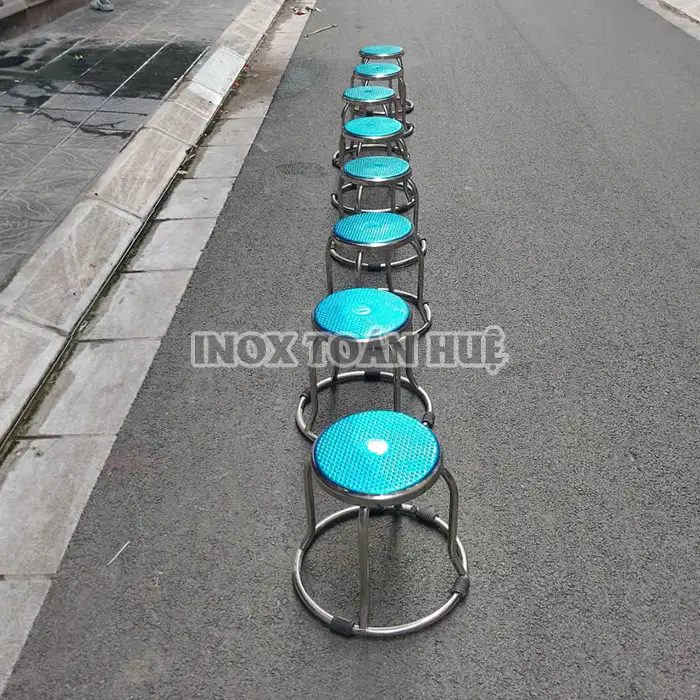 Ghế inox tròn chân vòng 15 Mặt trước của ghế inox tròn chân vòng